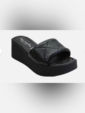 Mariella | Black Platform Slides